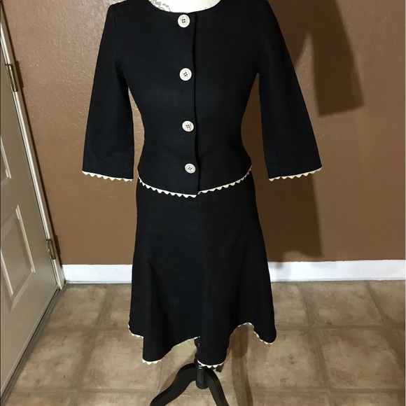 White House Black Market Dresses & Skirts - White House Black Market spring suit size 2/4